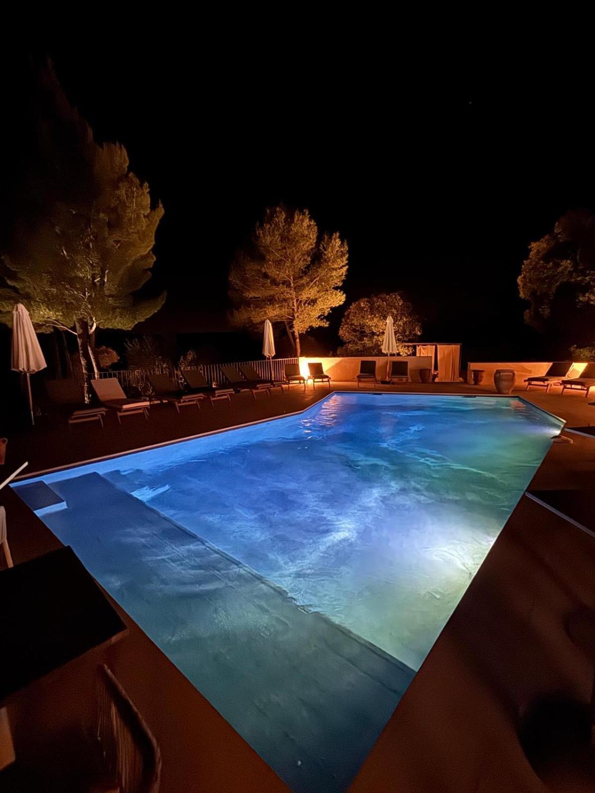 La Cle Des Champs, Boutique Hotel & Spa - Le Mas De Garrigon Roussillon  Exterior photo