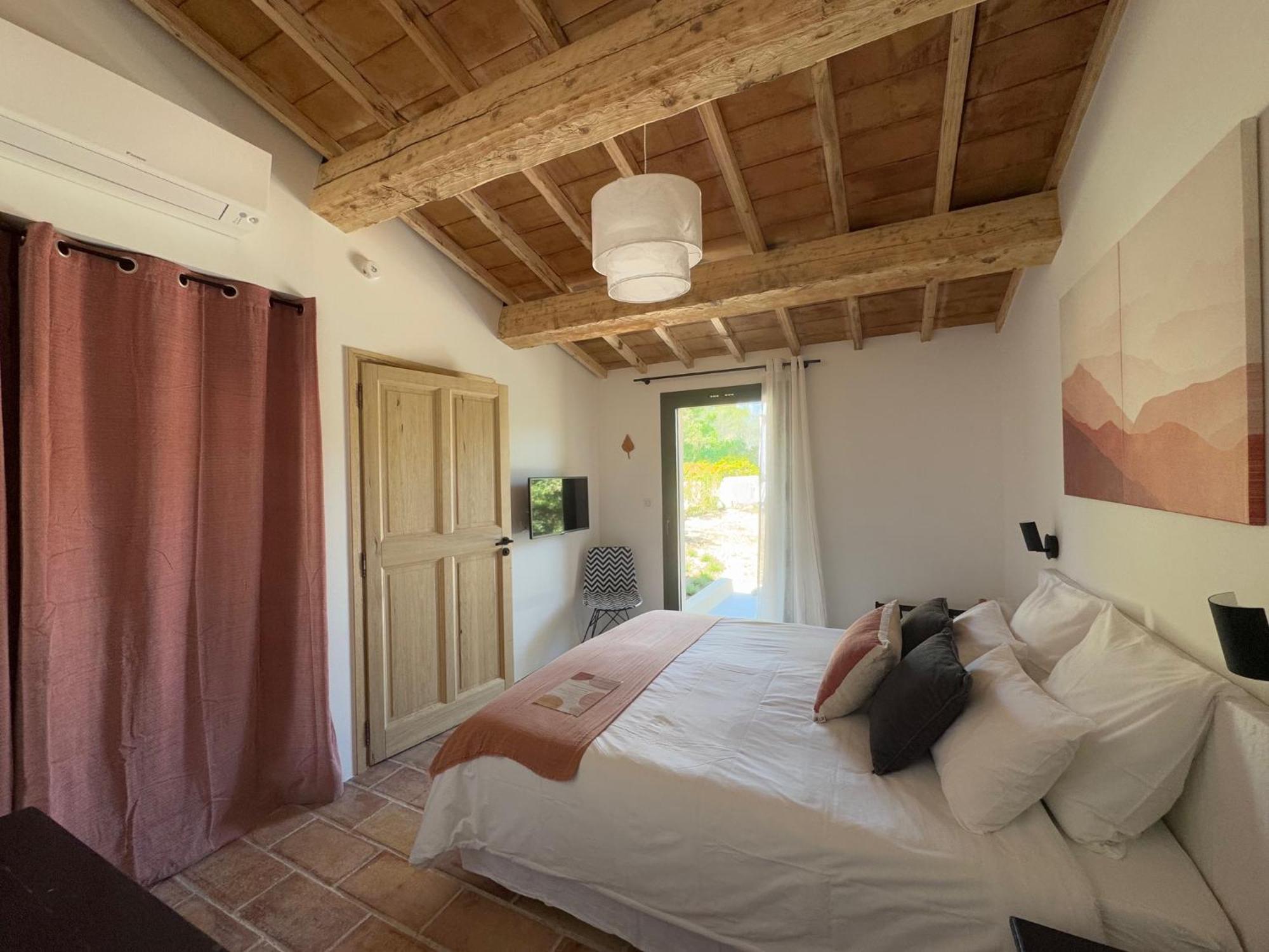 La Cle Des Champs, Boutique Hotel & Spa - Le Mas De Garrigon Roussillon  Exterior photo