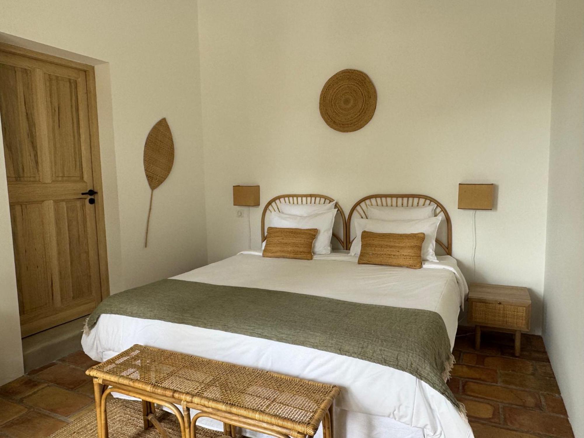 La Cle Des Champs, Boutique Hotel & Spa - Le Mas De Garrigon Roussillon  Exterior photo